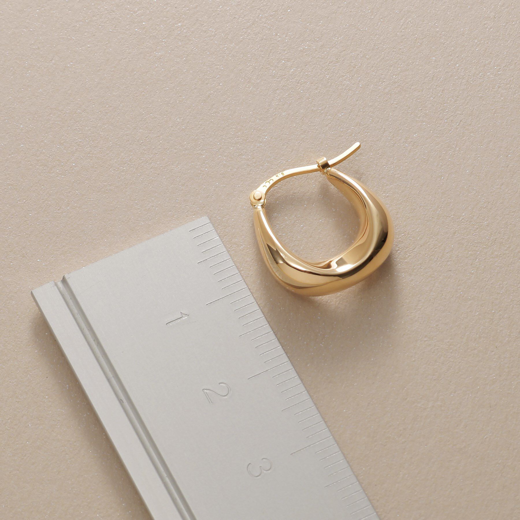 COCOSHNIK「K10中空カーブインシェイプ フープピアス」|ピアス|