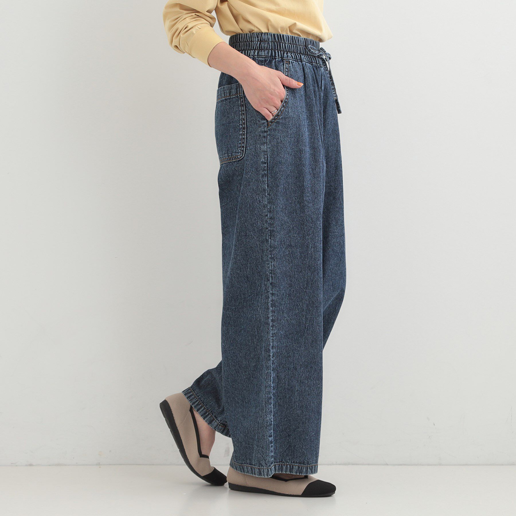 SHOO･LA･RUE「【ライトオンスデニム/着丈選べる/S-LL】夏でもはける らくらくデニムイージーワイドパンツ」|デニム|