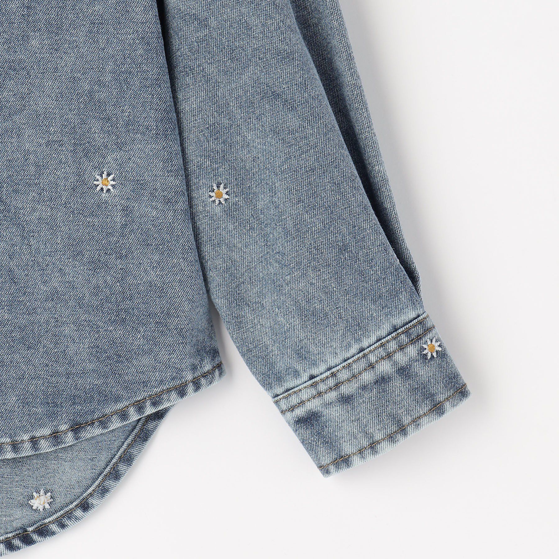 SHOO･LA･RUE「【100-150cm】フラワー刺繍デニムシャツ」|シャツ・ブラウス|