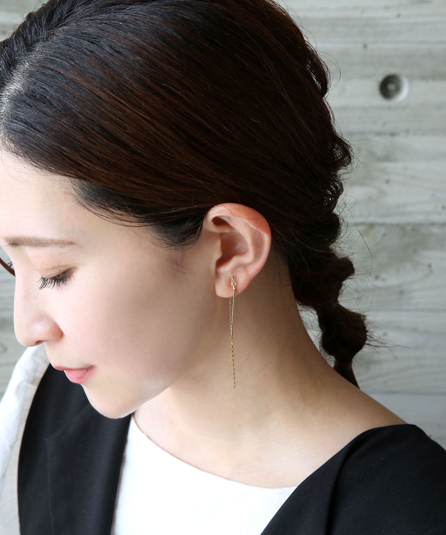 colleca la「ノンホール・バーとロングチェーンのイヤリング」|イヤリング|