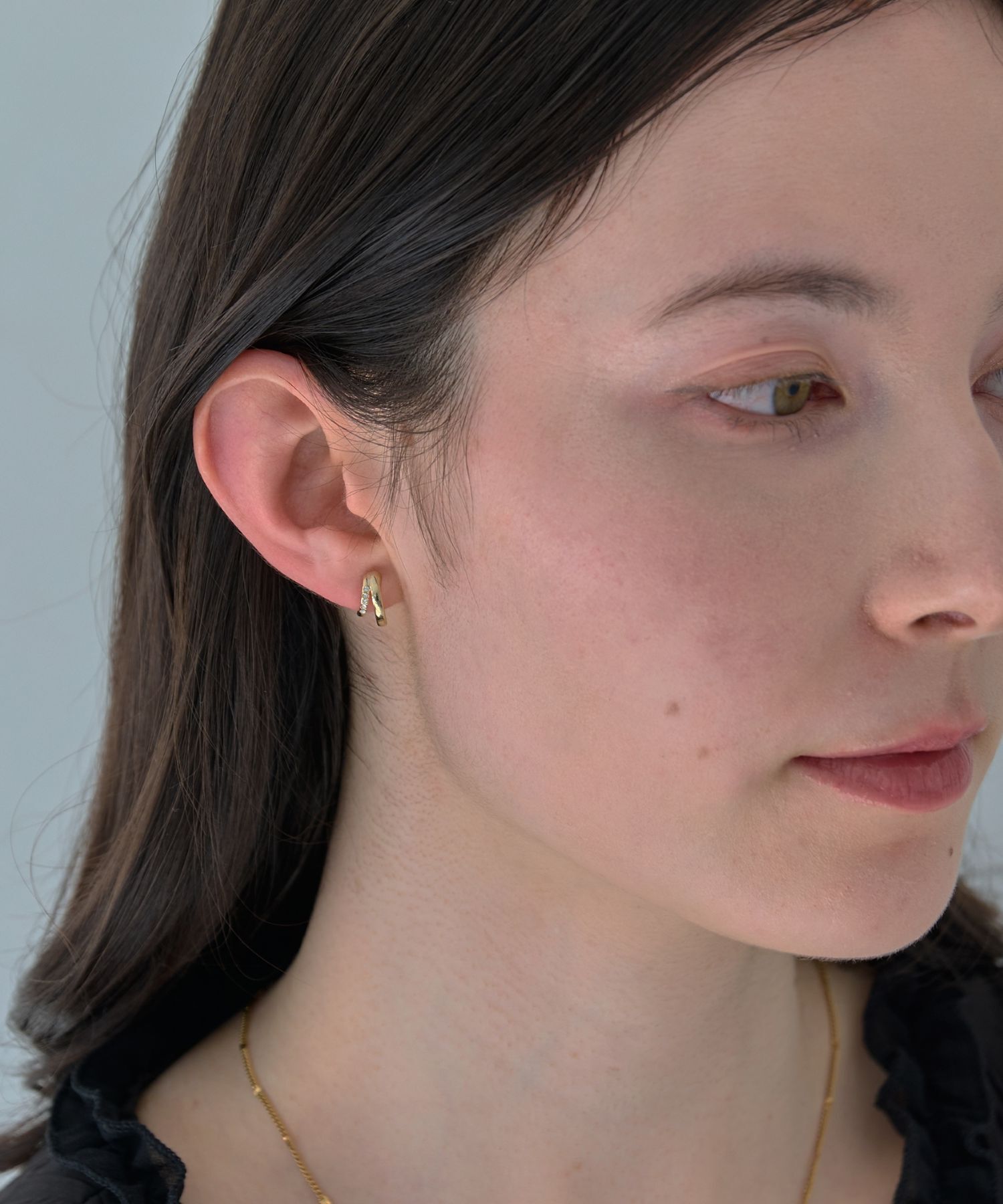 Phoebe「【金属アレルギー対応/痛くないシリーズ】シャインループフィットイヤリング　ゴールド」|イヤリング|