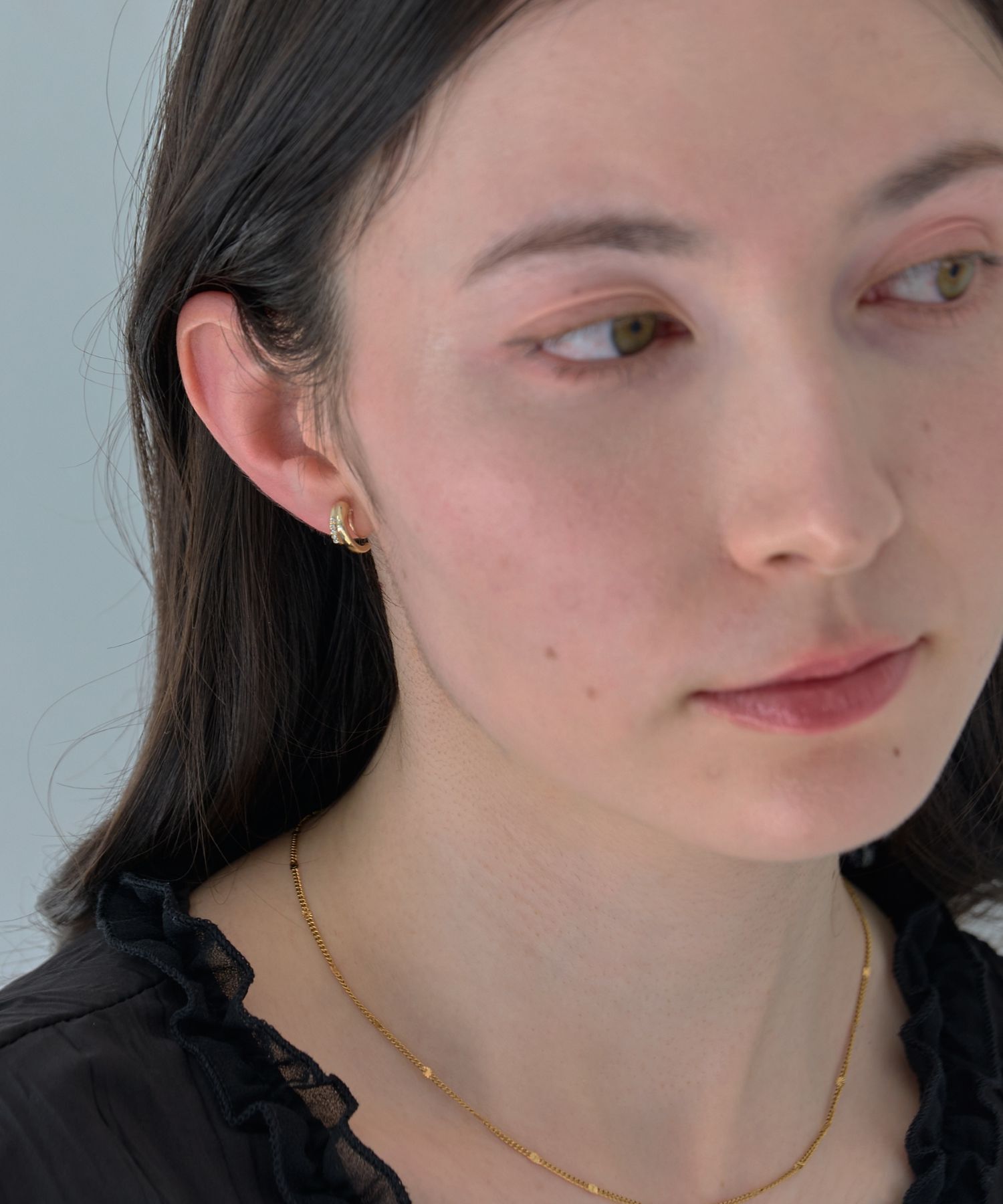 Phoebe「【金属アレルギー対応/痛くないシリーズ】シャインループフィットイヤリング　ゴールド」|イヤリング|