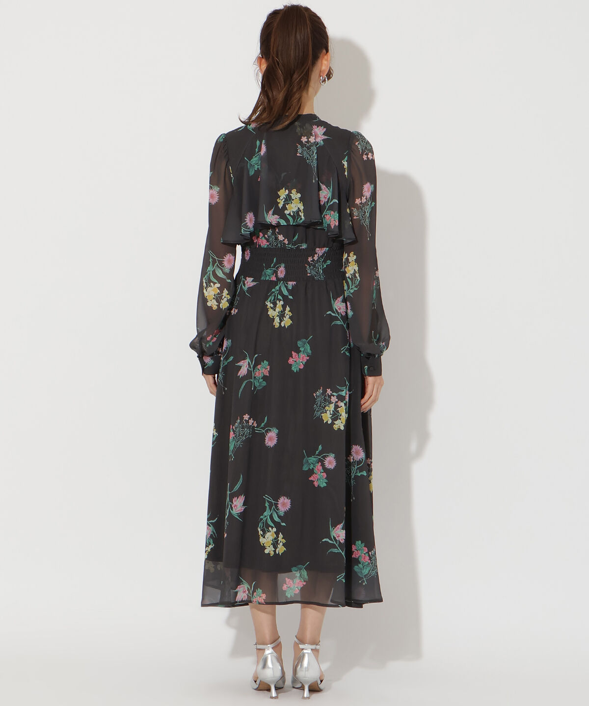 アンドクチュール「フリルケープフラワープリントワンピース」|ワンピース|