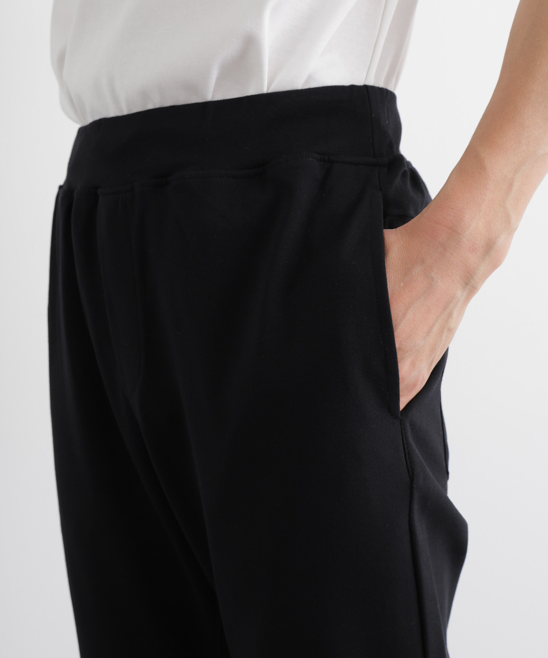 nano･universe「「Meaningful Continuity」coveross(R) レーヨンジャージージョガーパンツ」|チノ|