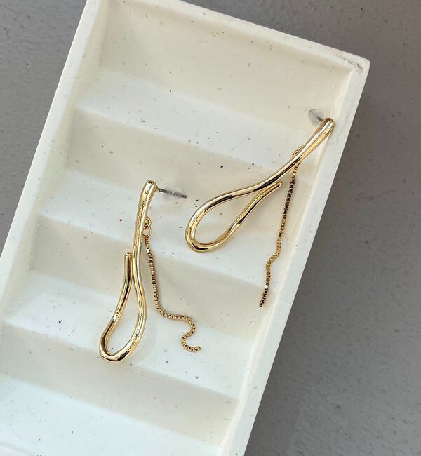  「〈GOLDY/ゴールディ〉ドロップラインチェーンピアス」|リング|ゴールド