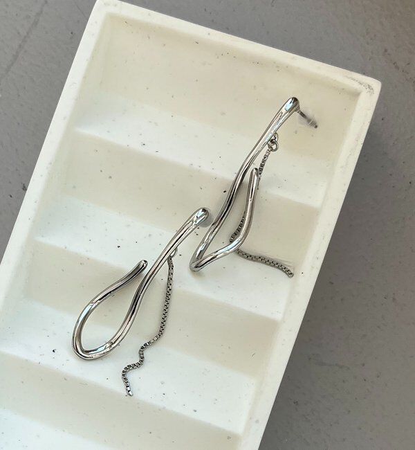  「〈GOLDY/ゴールディ〉ドロップラインチェーンピアス」|リング|