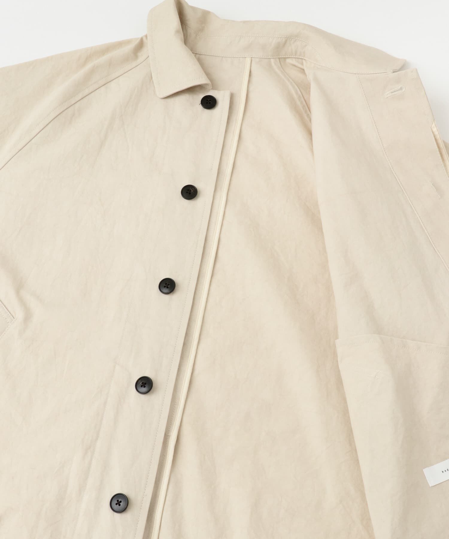 かぐれ「コットンバックタックショートコート」|ノーカラーコート|