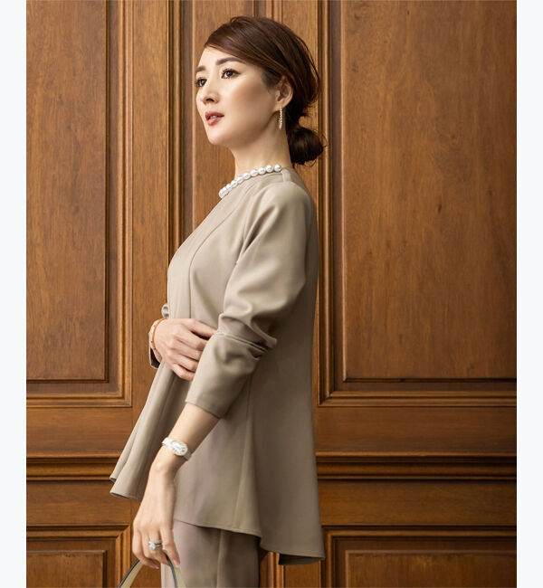 ur's「【星玲奈さんコラボアイテム】パール付ヘムライントップス」|Tシャツ・カットソー|