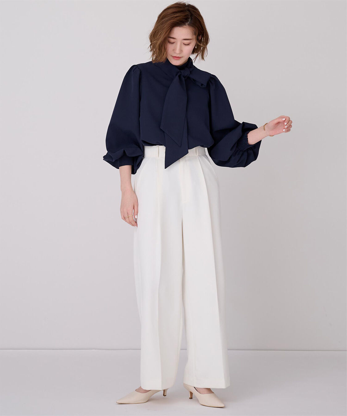 ur's「【星玲奈さんコラボアイテム】2wayボリュームスリーブボウタイブラウス」|シャツ・ブラウス|