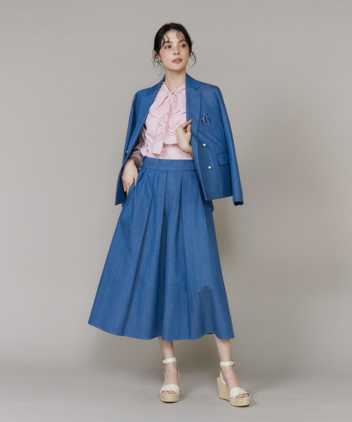 Maglie le cassetto「《ﾌﾟﾗｽｻｲｽﾞ》《WEB･POPUP限定》刺繍ｺﾝﾊﾟｸﾄﾃﾞﾆﾑｼﾞｬ  」|デニムジャケット|