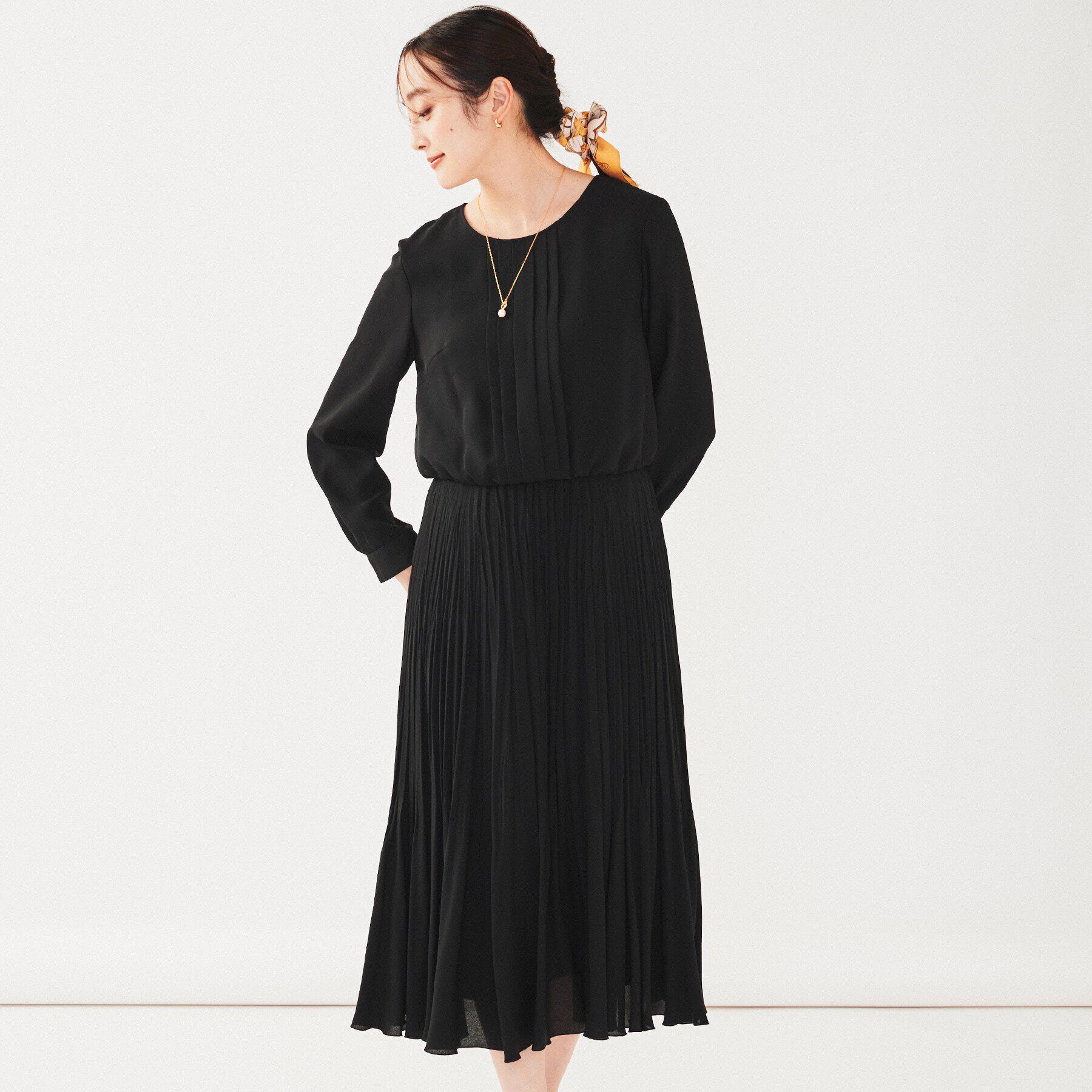 UNTITLED「【通勤】ジョーゼット プリーツワンピース」|ワンピース|