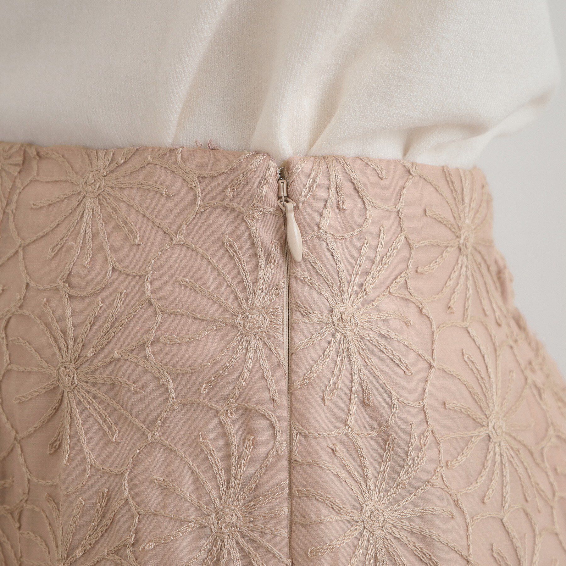 Couture broach「【洗える・着映え・通勤】フラワーエンブロスカート」|スカート|