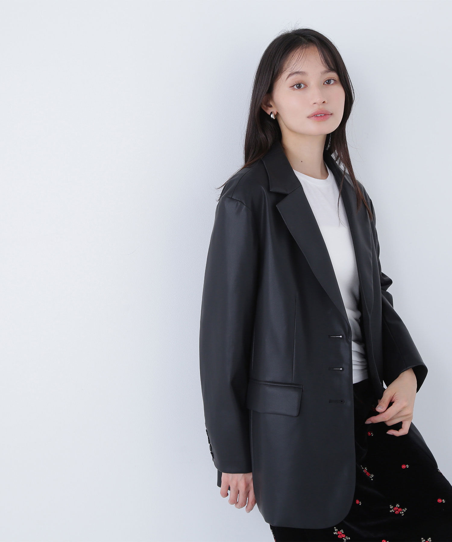  「フェイクレザーシングルテーラードジャケット」|ブルゾン・スタジャン|