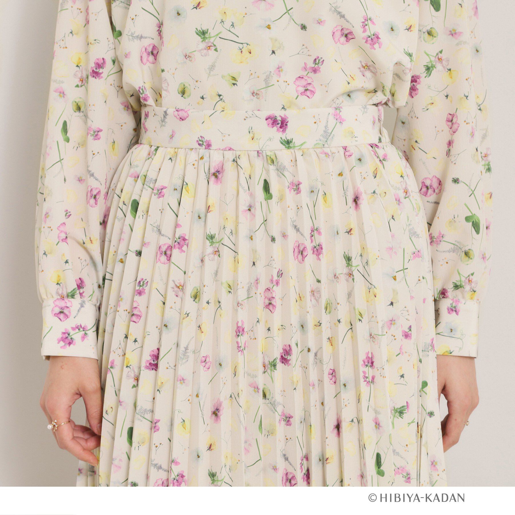 ITS&rsquo;DEMO「【ITS&rsquo;DEMO &times; HIBIYA－KADAN】楊柳プリーツスカート」|スカート|