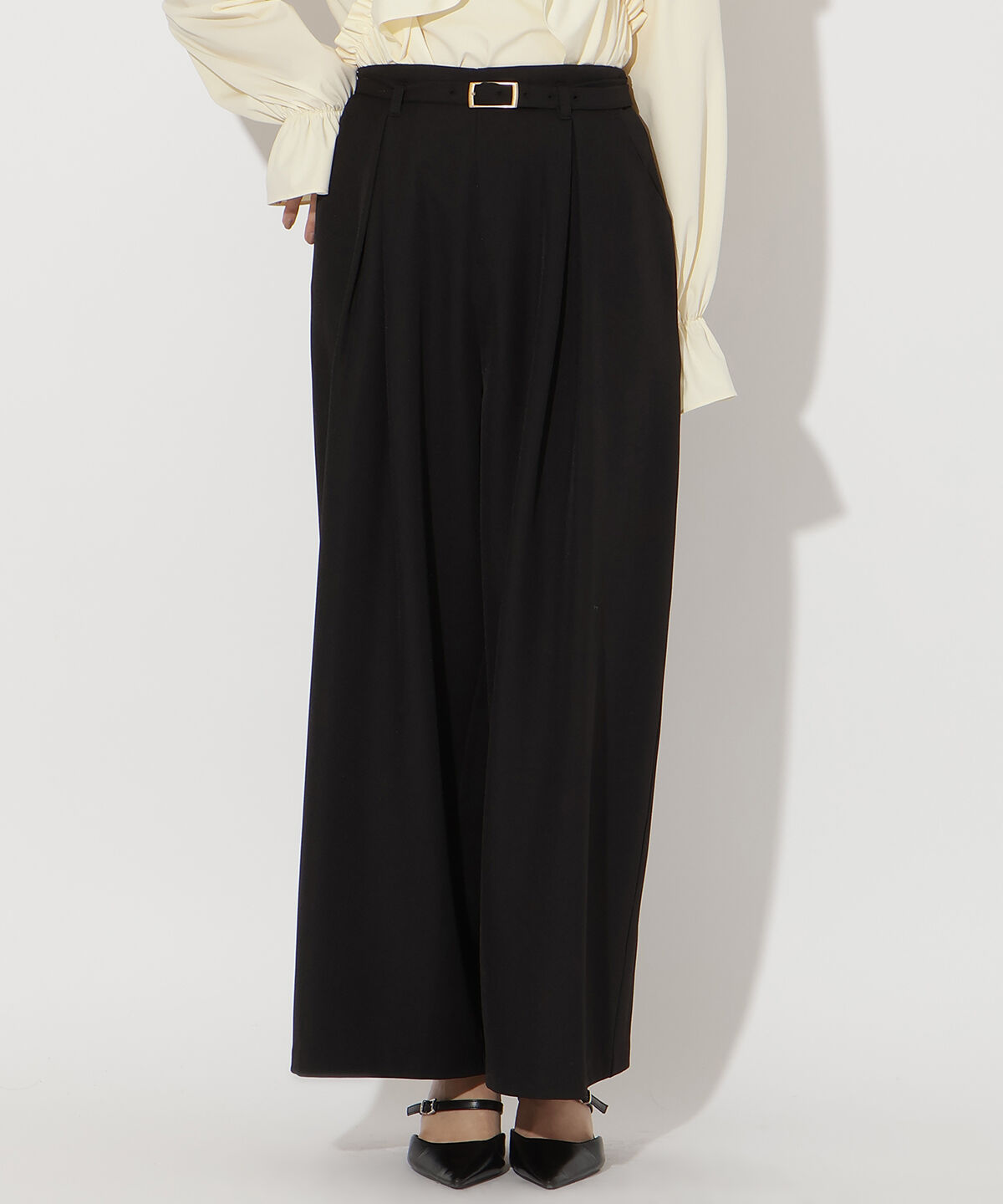 アンドクチュール「ベルト付きタックワイドパンツ」|その他|