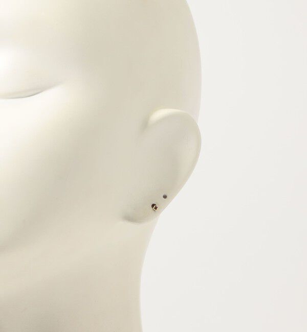 TOMORROWLAND GOODS「Metier Mini Bezel Set Princess Gemstone Studs 片耳ピアス」|ピアス|