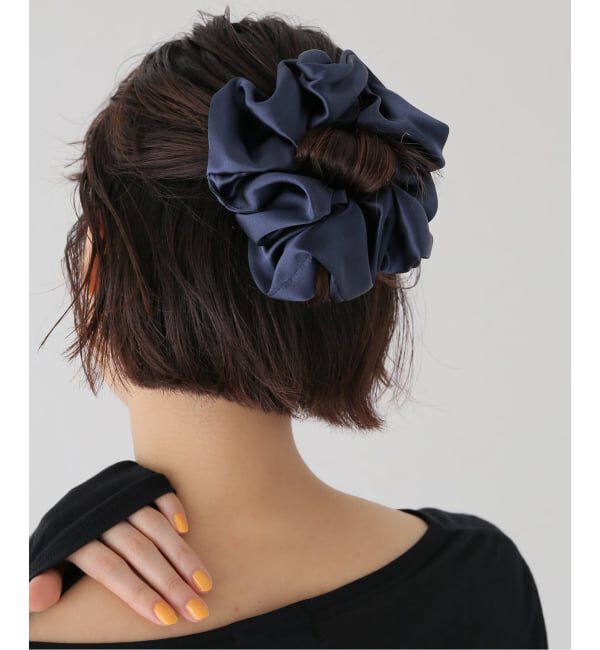 SLOBE IENA「A Bronze Age/ブロンズエイジ SILKシュシュ/NAVY OVERSIZED SILK SCRUNCHIE」|その他|