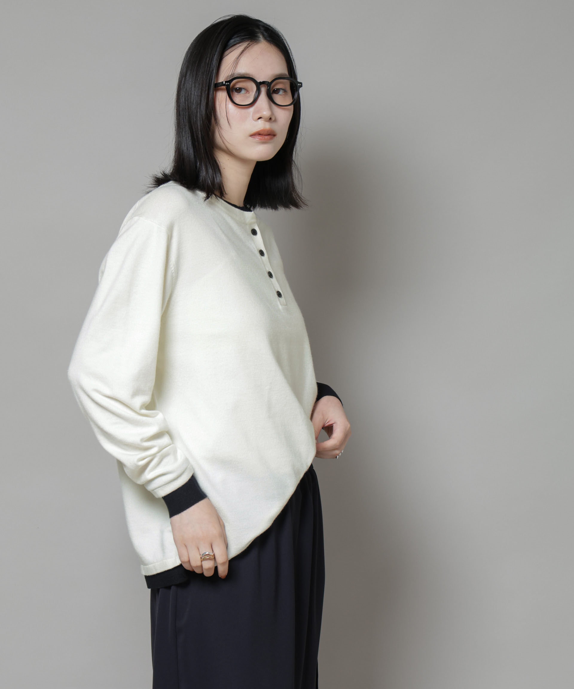 nano･universe「レイヤード風バイカラーヘンリーネックニット」|ニット・セーター|