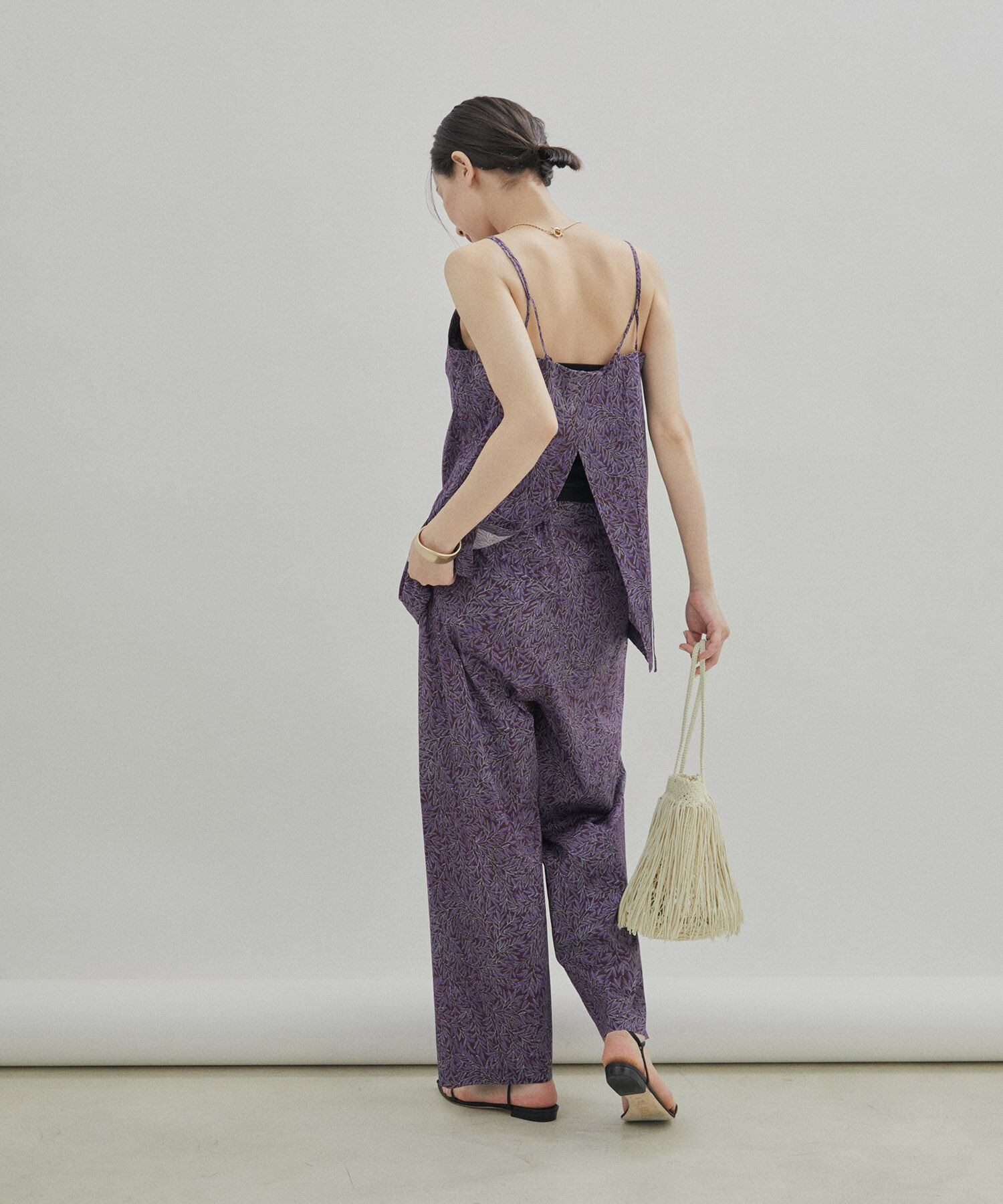 SALON adam et rope'「【LIBERTY】【セットアップ対応・洗える】リバティプリントバックスリットキャミソール」|キャミソール|