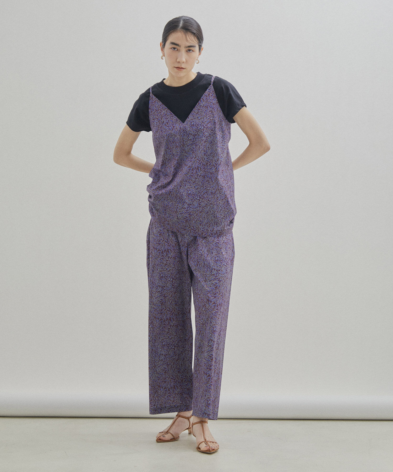 SALON adam et rope'「【LIBERTY】【セットアップ対応・洗える】リバティプリントバックスリットキャミソール」|キャミソール|