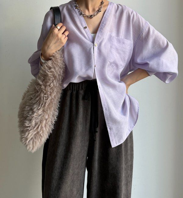  「【新色追加】GOLDボタンVVシャツ」|シャツ・ブラウス|