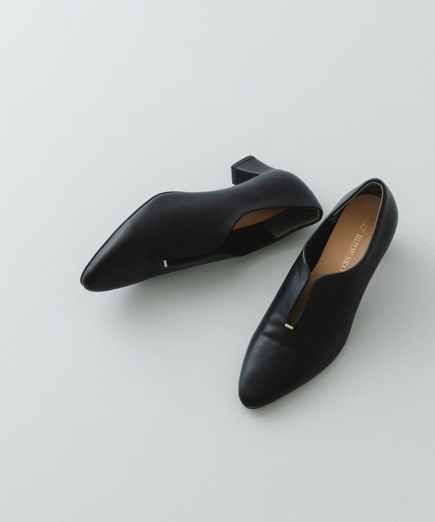 RODE SKO「プチメタルスリットパンプス」|パンプス|