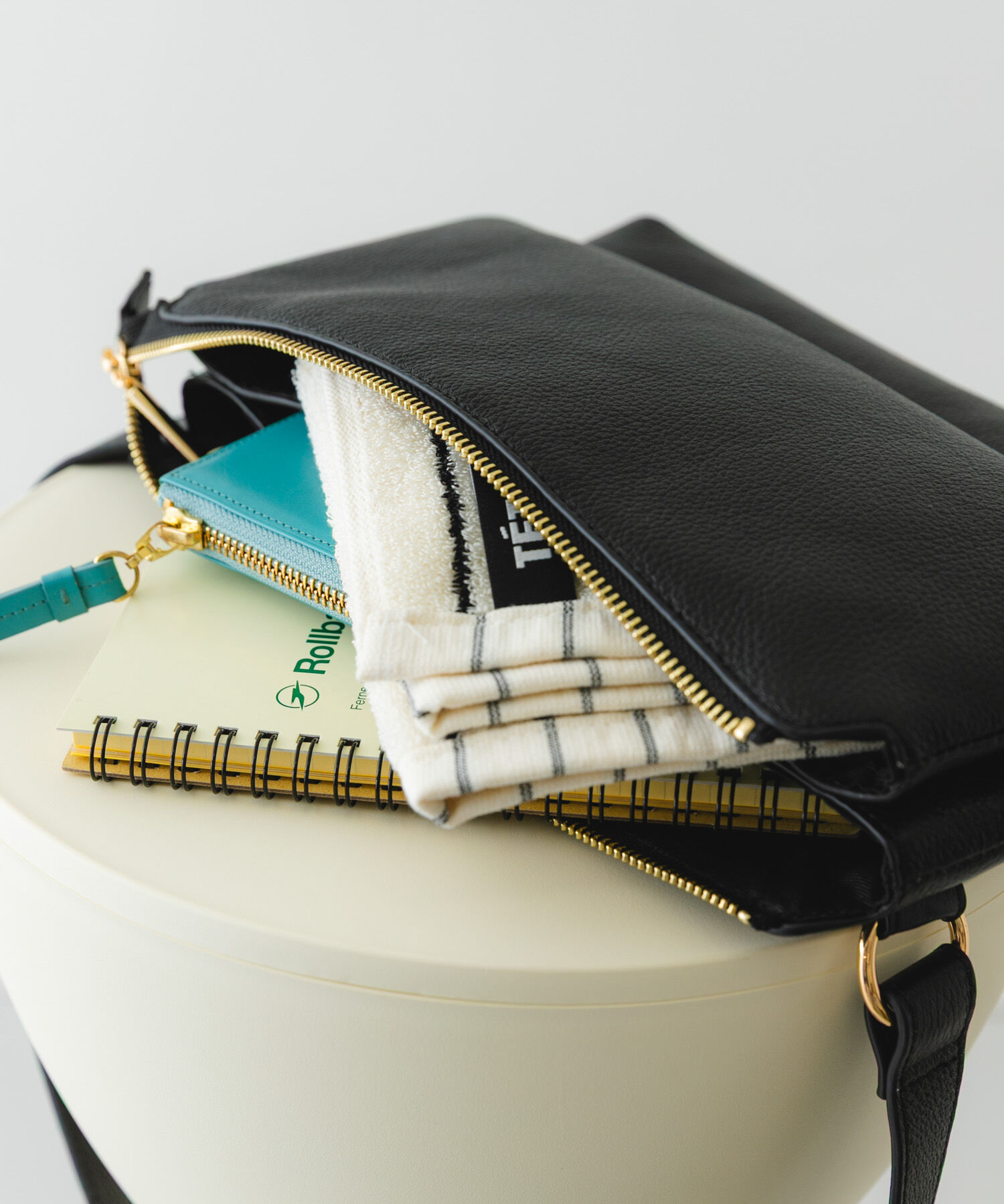 RODE SKO「レザーボディバッグ」|ショルダー・メッセンジャー|