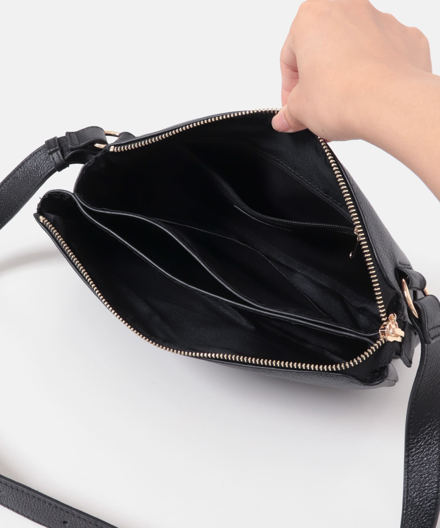 RODE SKO「レザーボディバッグ」|ショルダー・メッセンジャー|