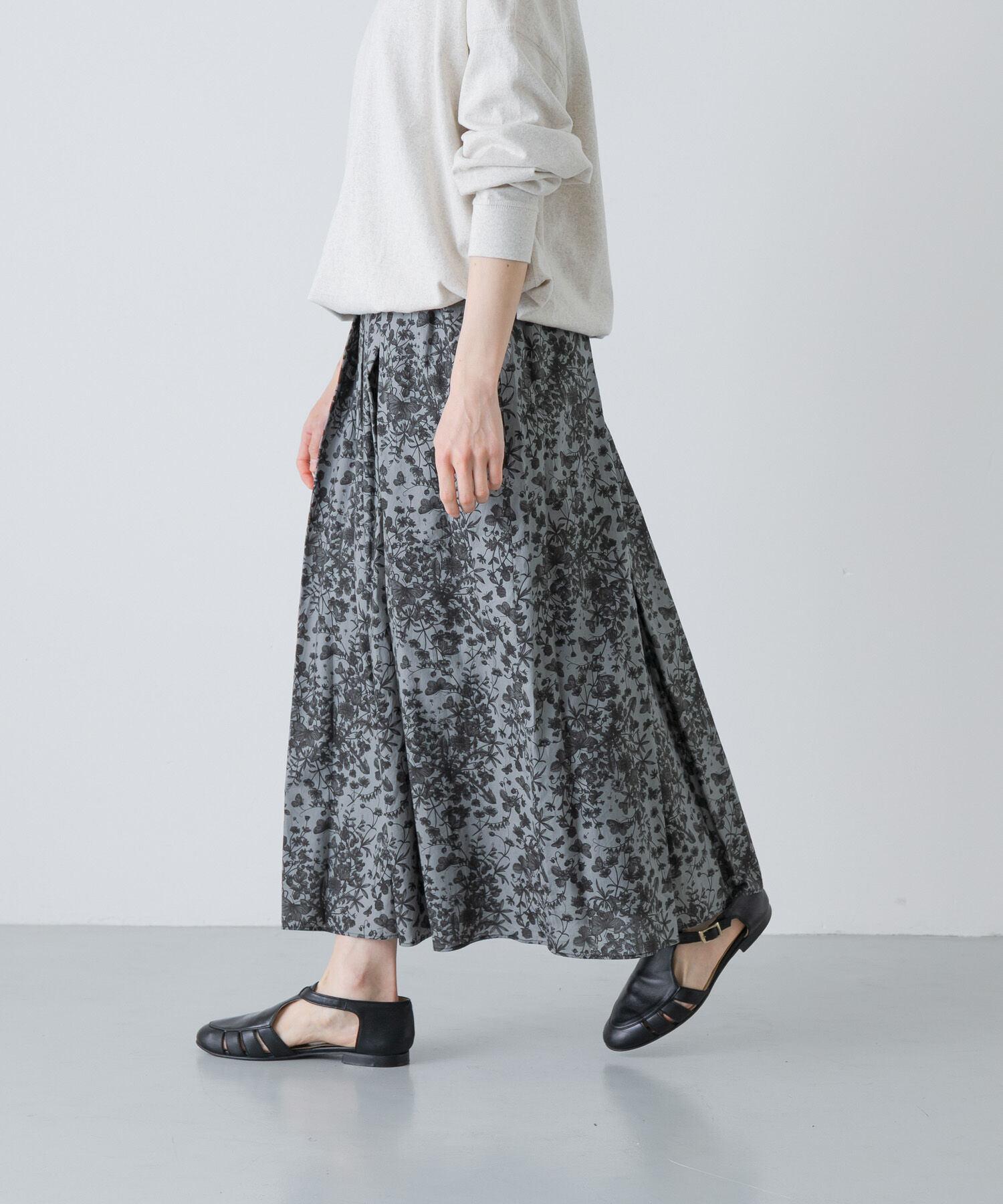 かぐれ「リバティプリントスカート」|スカート|ブラック