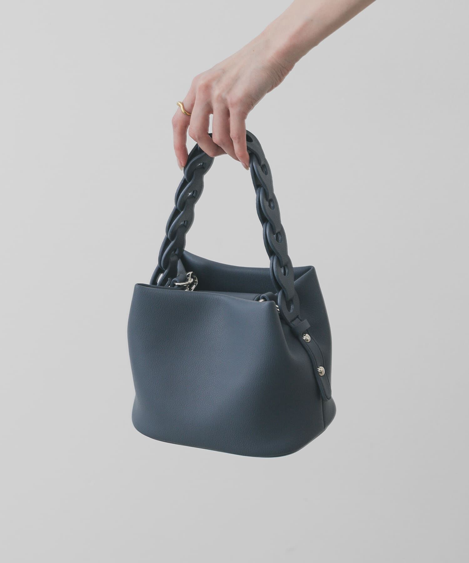 SENSE OF PLACE by URBAN RESEARCH「チェーンハンドルパフバッグ」|ショルダー・メッセンジャー|ライトブルー