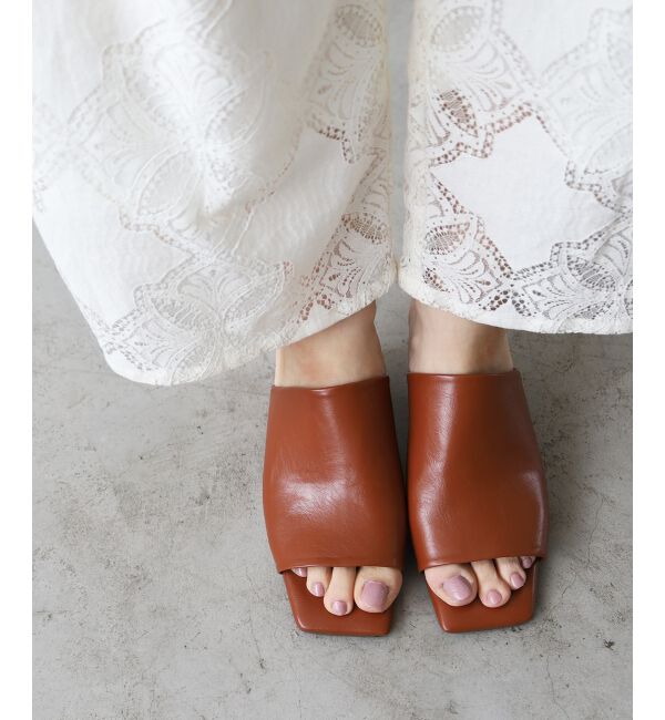  「《WEB限定アイテム》スクエアトゥカバードサンダル」|サンダル|