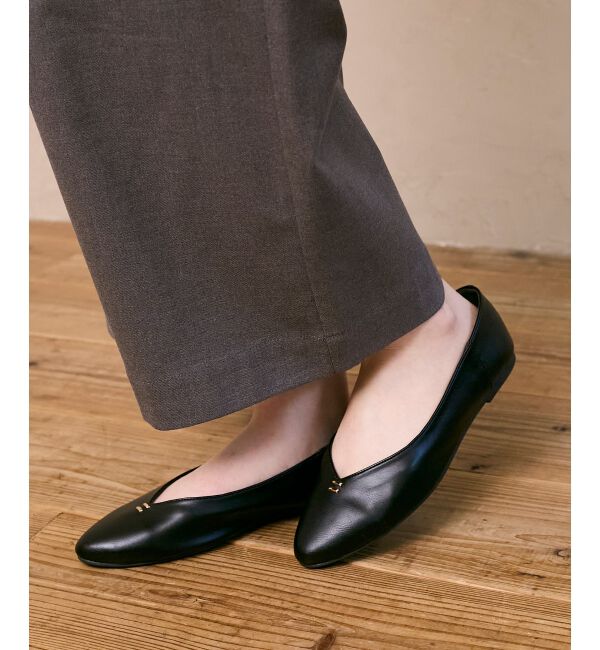  「《WEB限定アイテム》Vカットフラットパンプス」|パンプス|