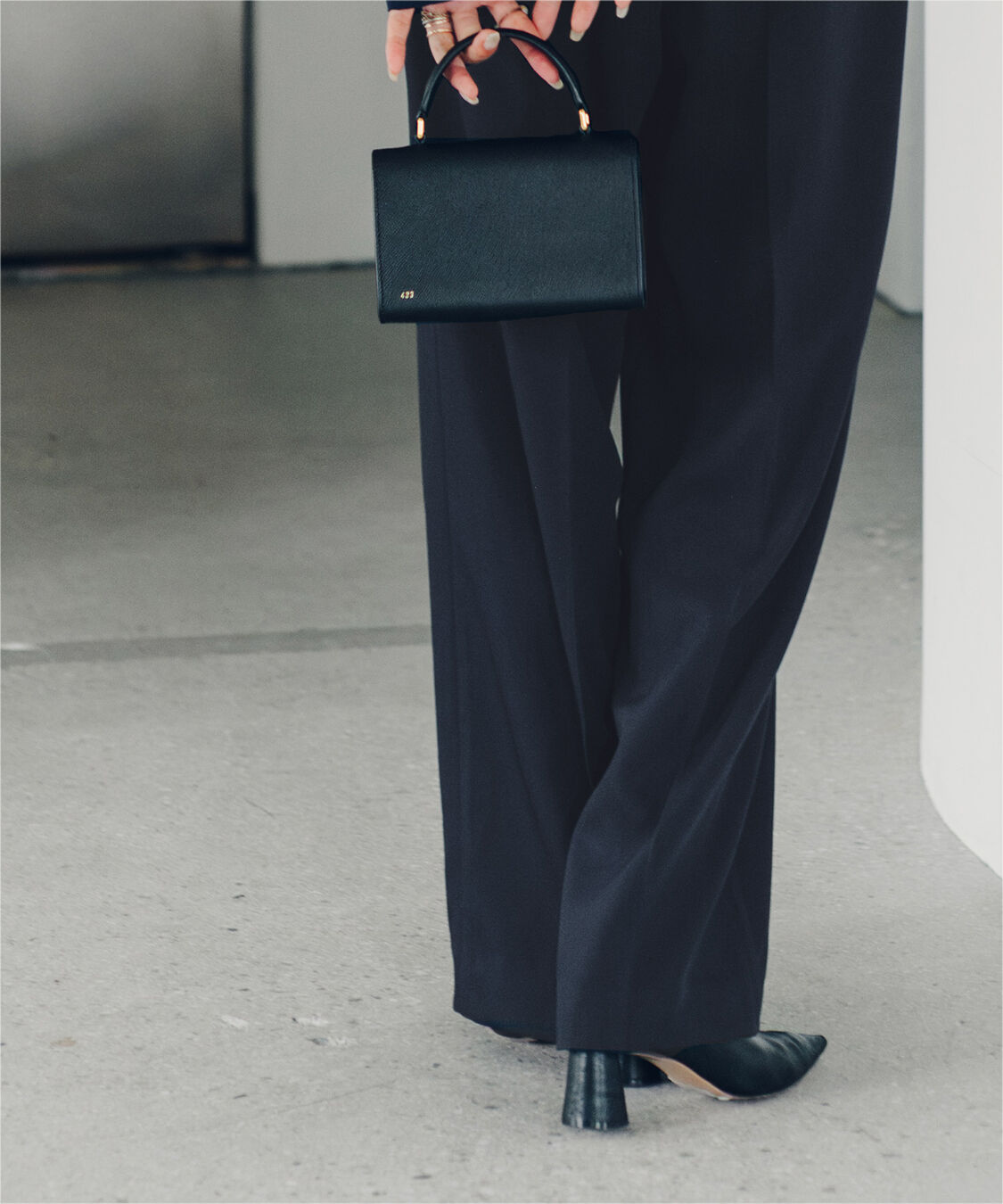 ur's「【小林有里さんコラボアイテム】ピンタックセンタープレスワイドパンツ」|スラックス|