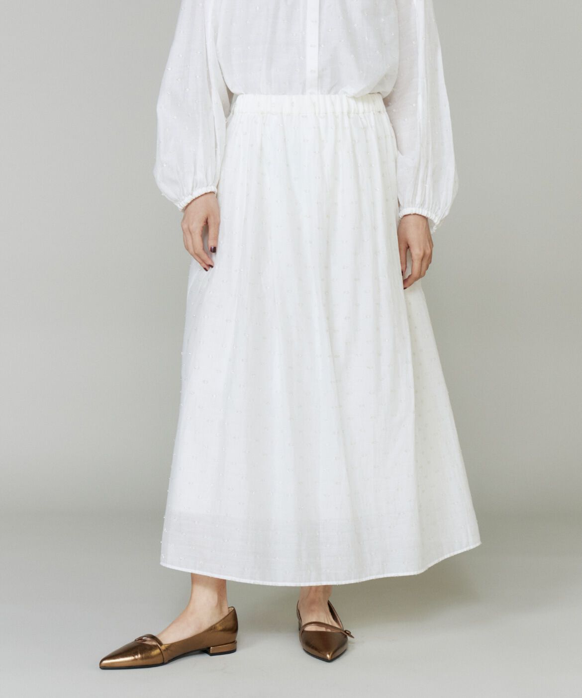 INED「《大きいサイズ》ラメドットタックスカート」|スカート|オフホワイト1