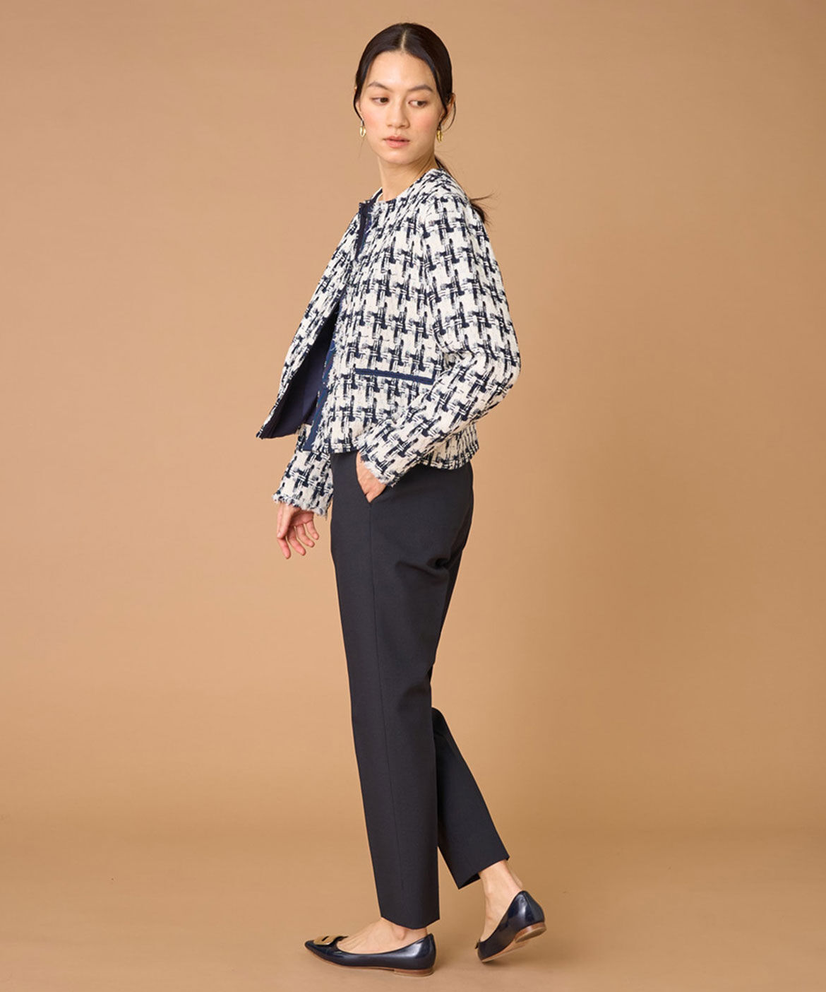 INED「ツイードフリンジジャケット《LINTON》」|ノーカラージャケット|