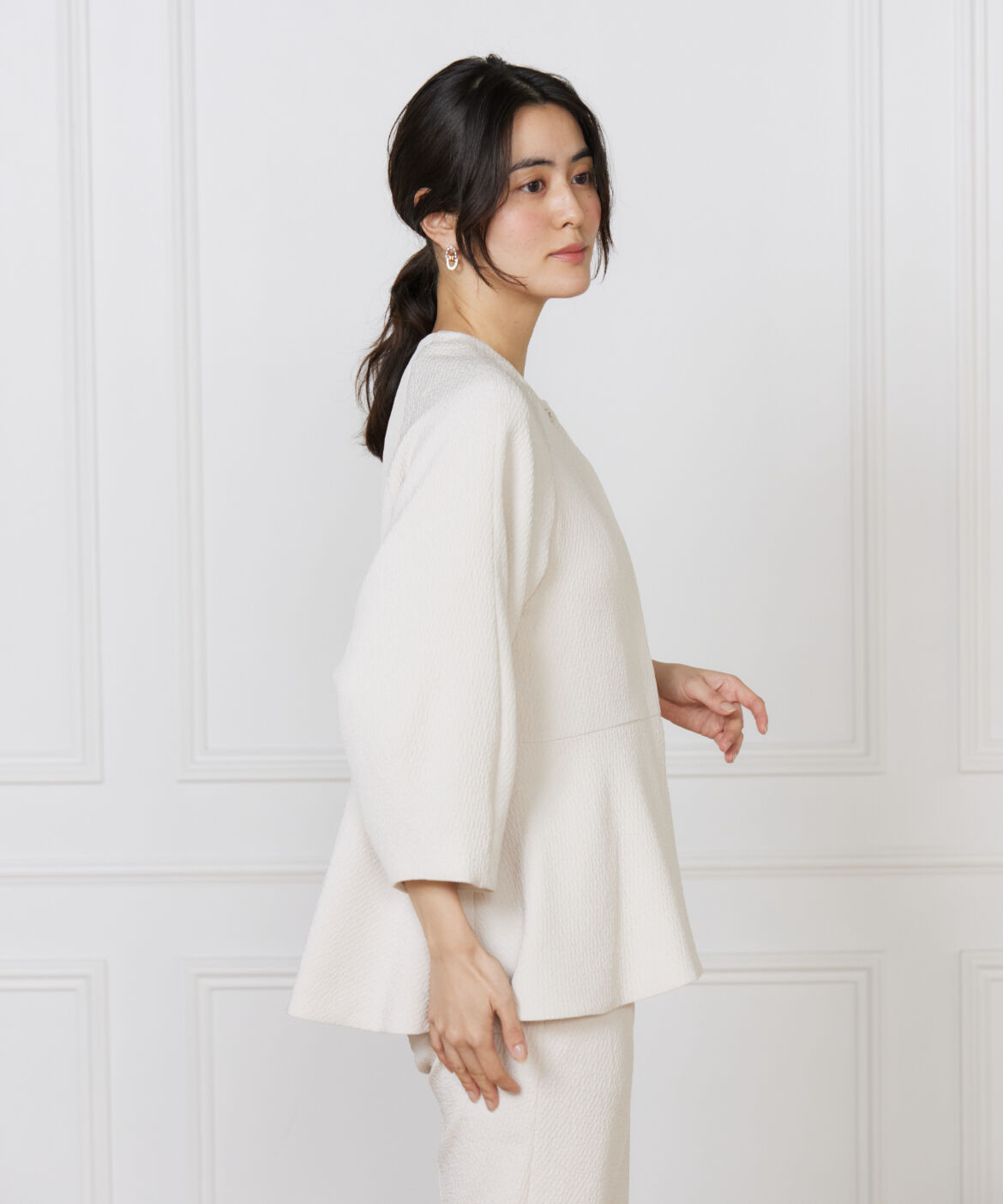 7-IDconcept.「切り替えタックブラウスジャケット」|ノーカラージャケット|