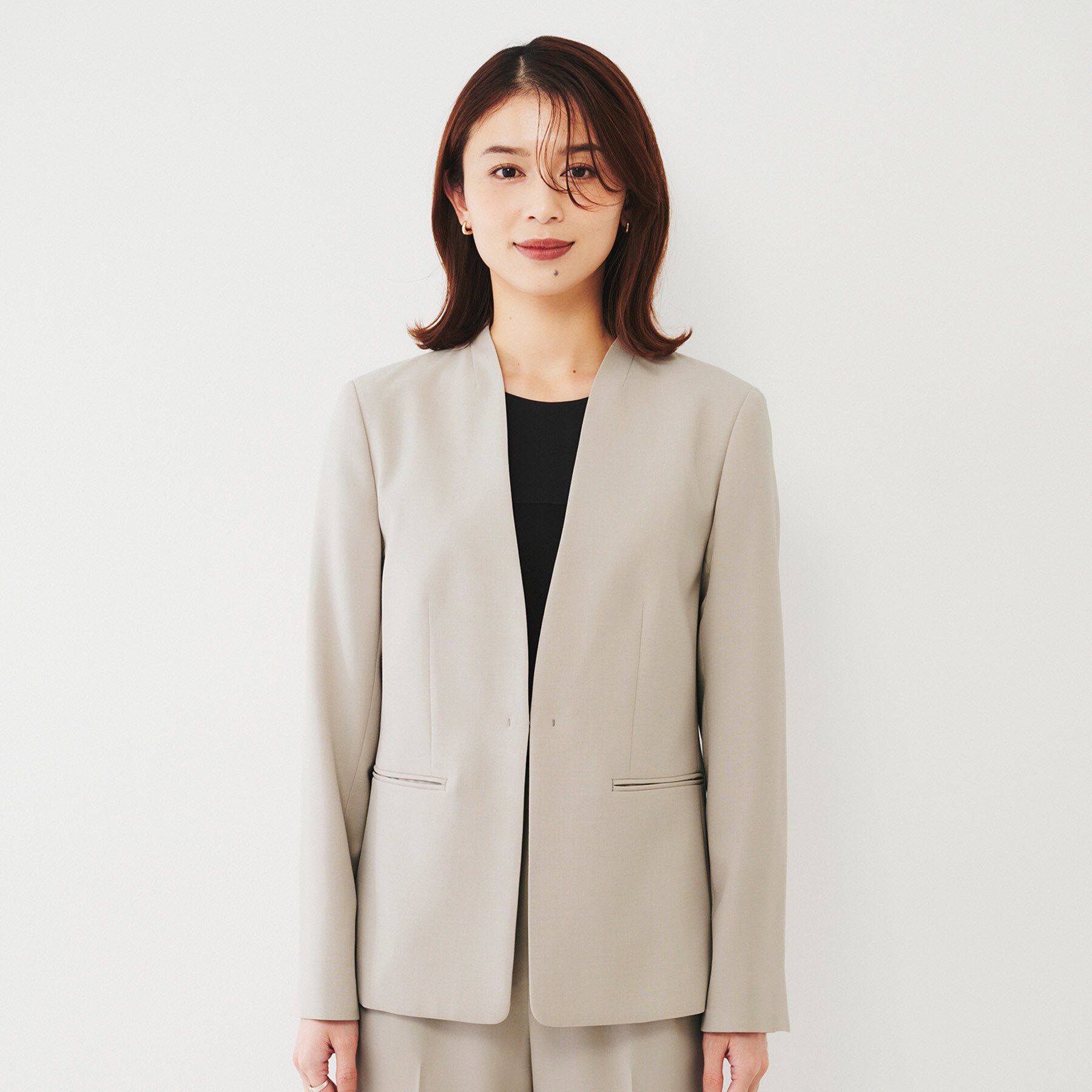 UNTITLED「【通勤スーツ】ライトウェイト カラーレスジャケット」|ノーカラージャケット|