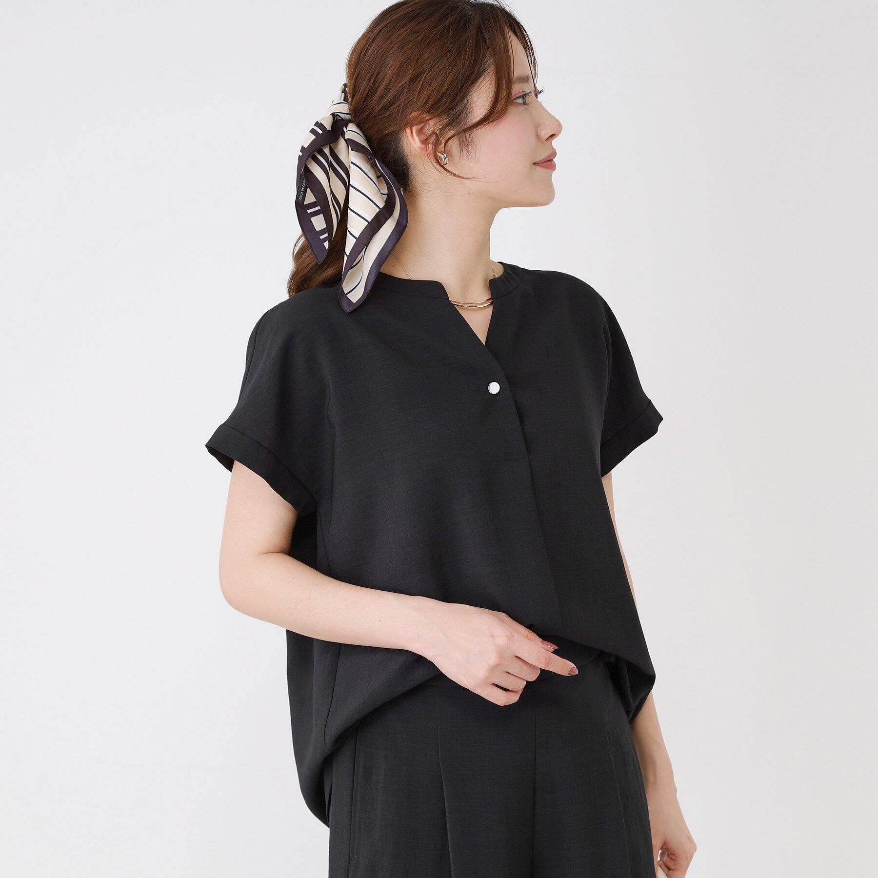 COUP DE CHANCE「【手洗い可／セットアップ可】キーネックブラウス」|シャツ・ブラウス|