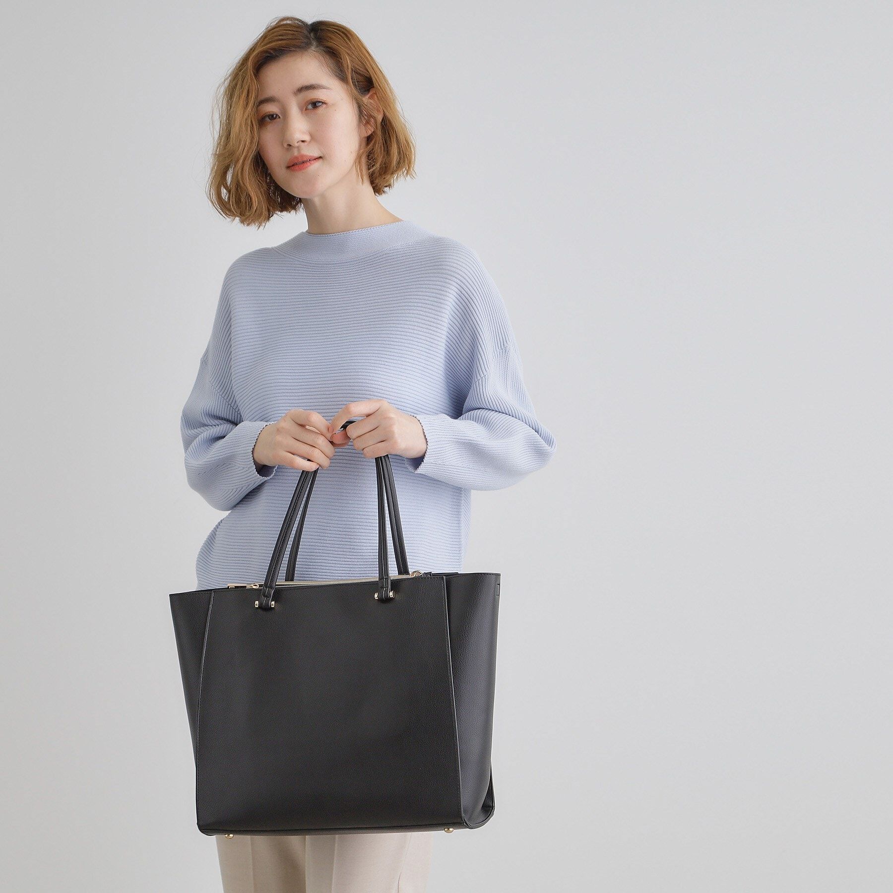 grove「【人間工学・A4】メタルバー変形トート」|トートバッグ|