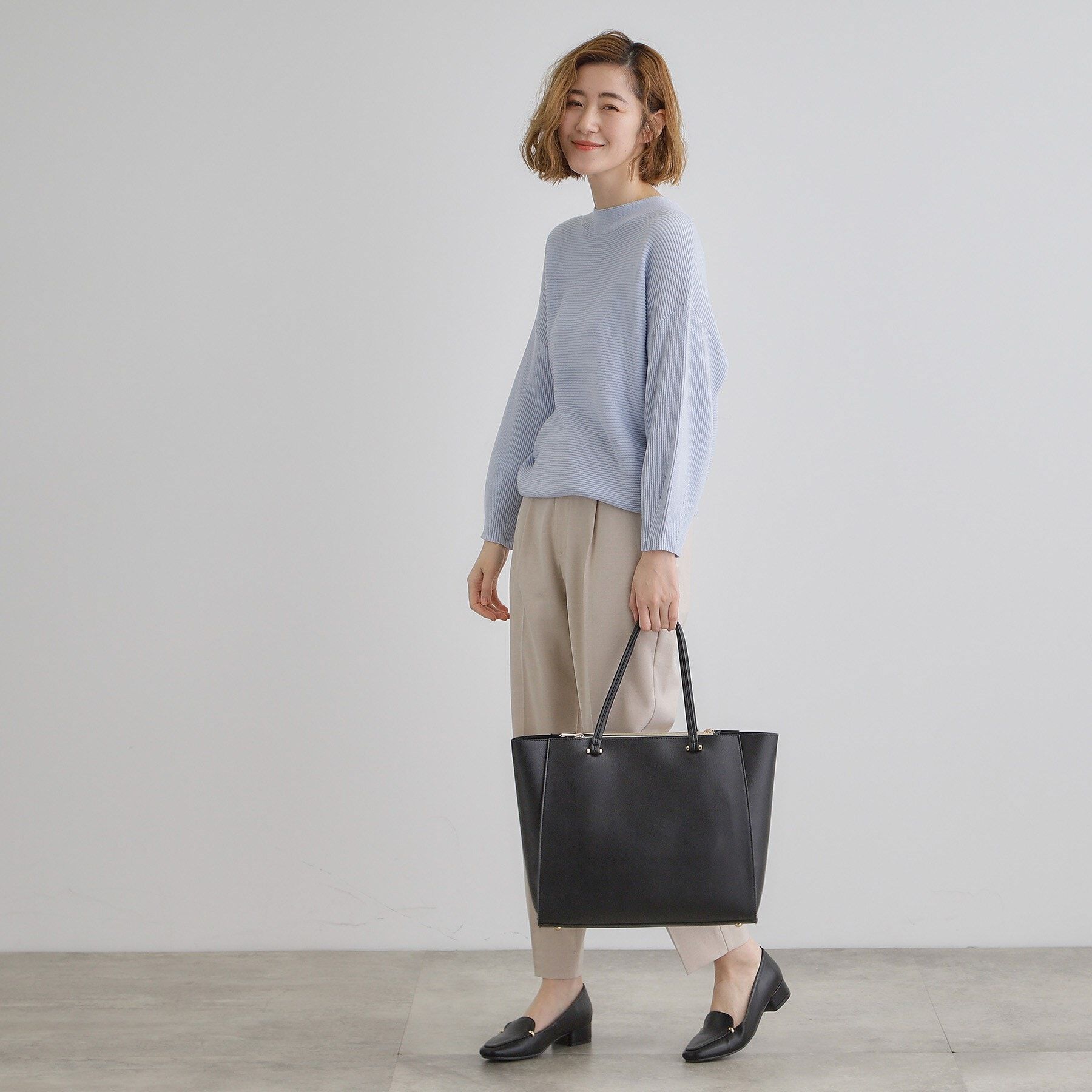 grove「【人間工学・A4】メタルバー変形トート」|トートバッグ|