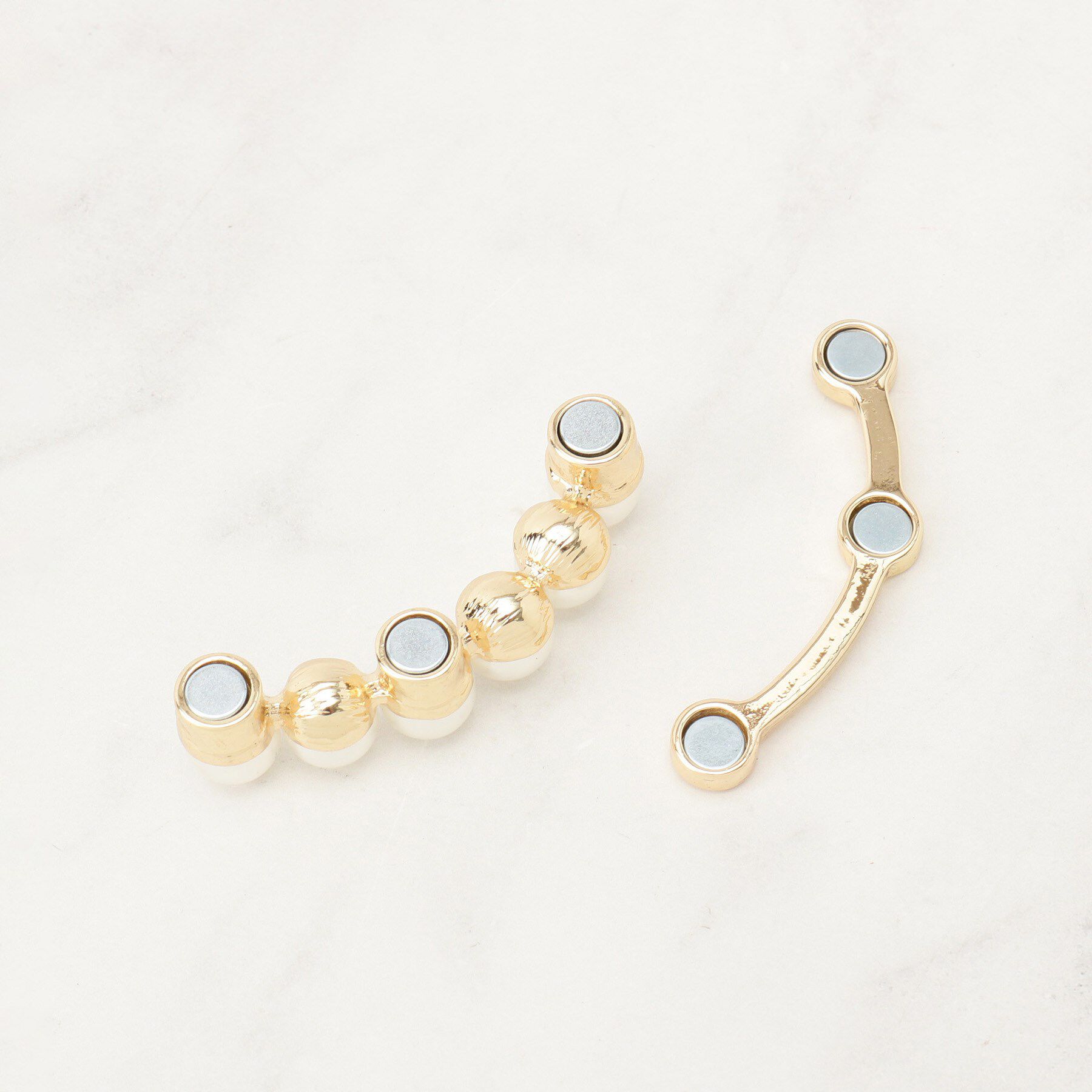 grove「マグネットRラインパール調ブローチ」|ブローチ・コサージュ|