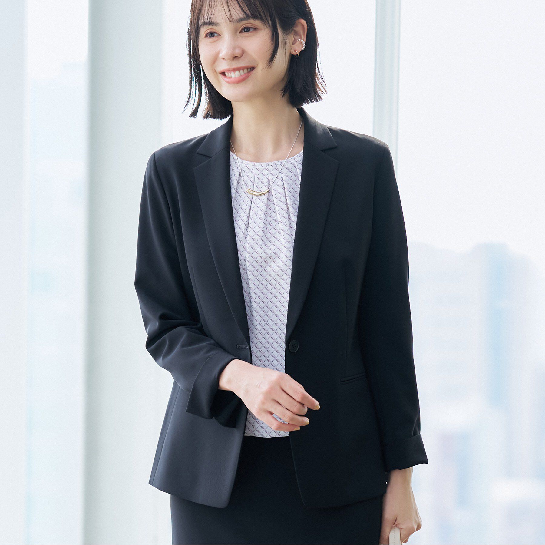 INDIVI「【通勤スーツ／洗える】ストレッチテーラードカラージャケット」|スーツ|ブラック(019)