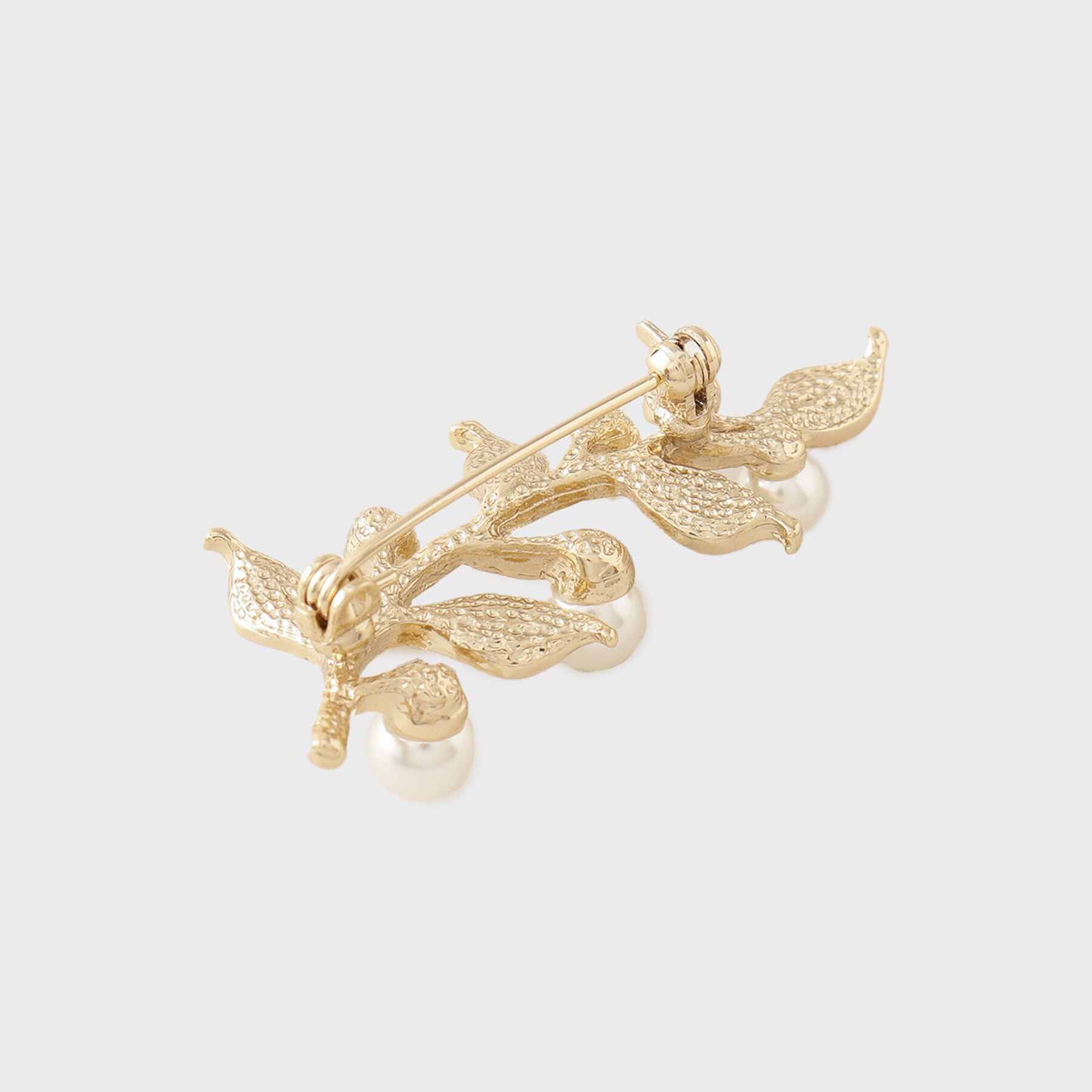 INDIVI「【華やか】モチーフブローチ」|ブローチ・コサージュ|