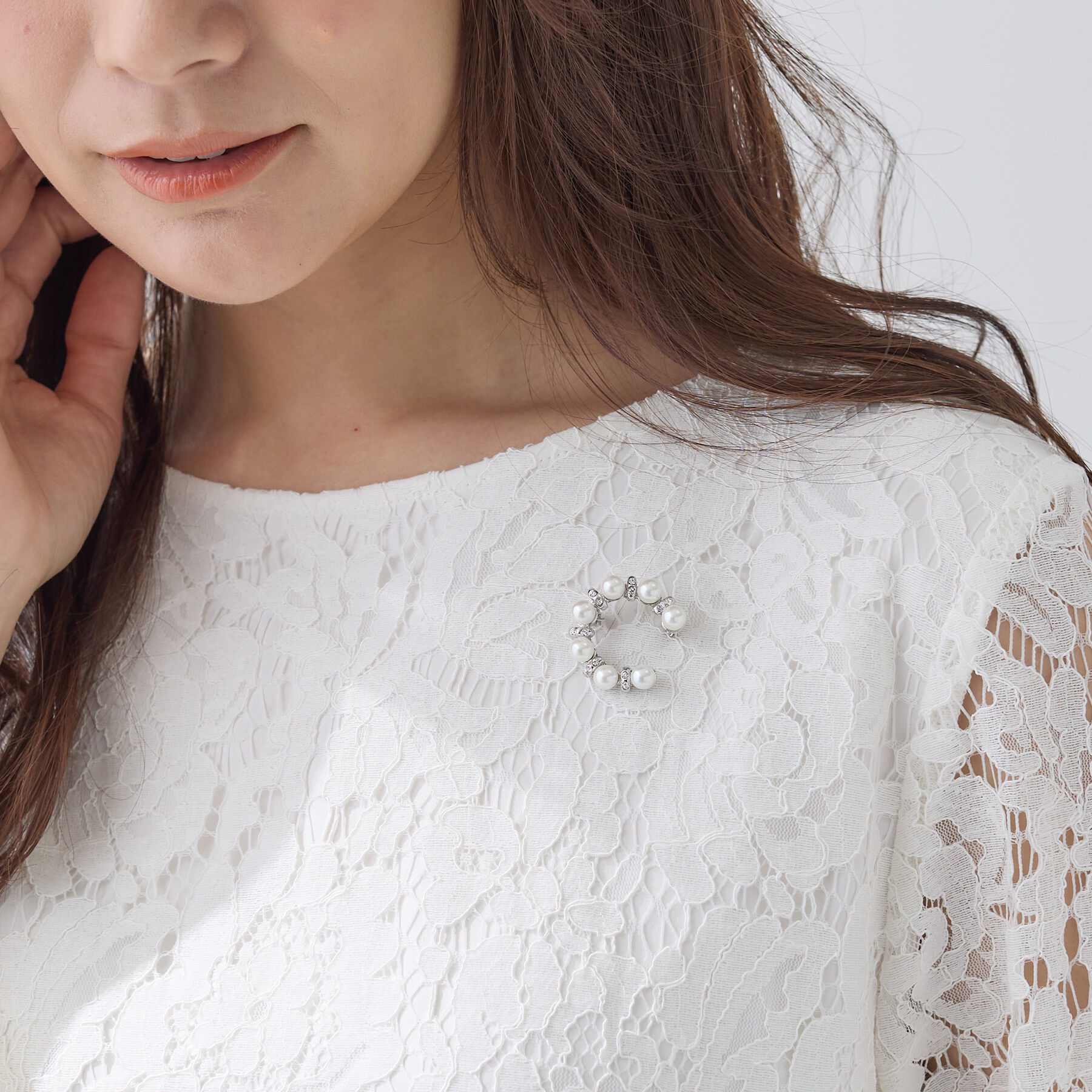 INDIVI「【華やか】モチーフブローチ」|ブローチ・コサージュ|シルバー(506)