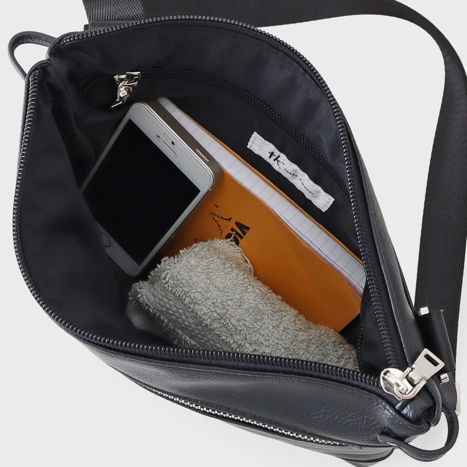 tk.TAKEO KIKUCHI「シボサコッシュバッグ」|ショルダー・メッセンジャー|