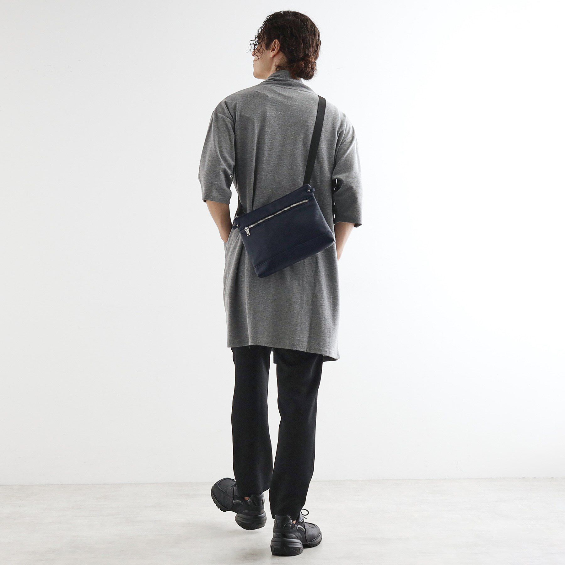 tk.TAKEO KIKUCHI「シボサコッシュバッグ」|ショルダー・メッセンジャー|