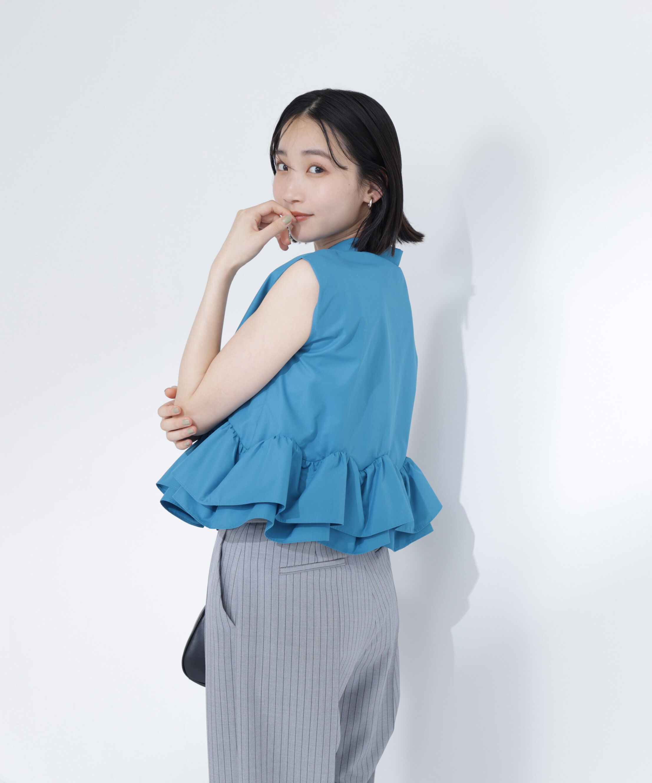  「ヘムフリルシャツブラウス」|シャツ・ブラウス|ピーコックブ 1