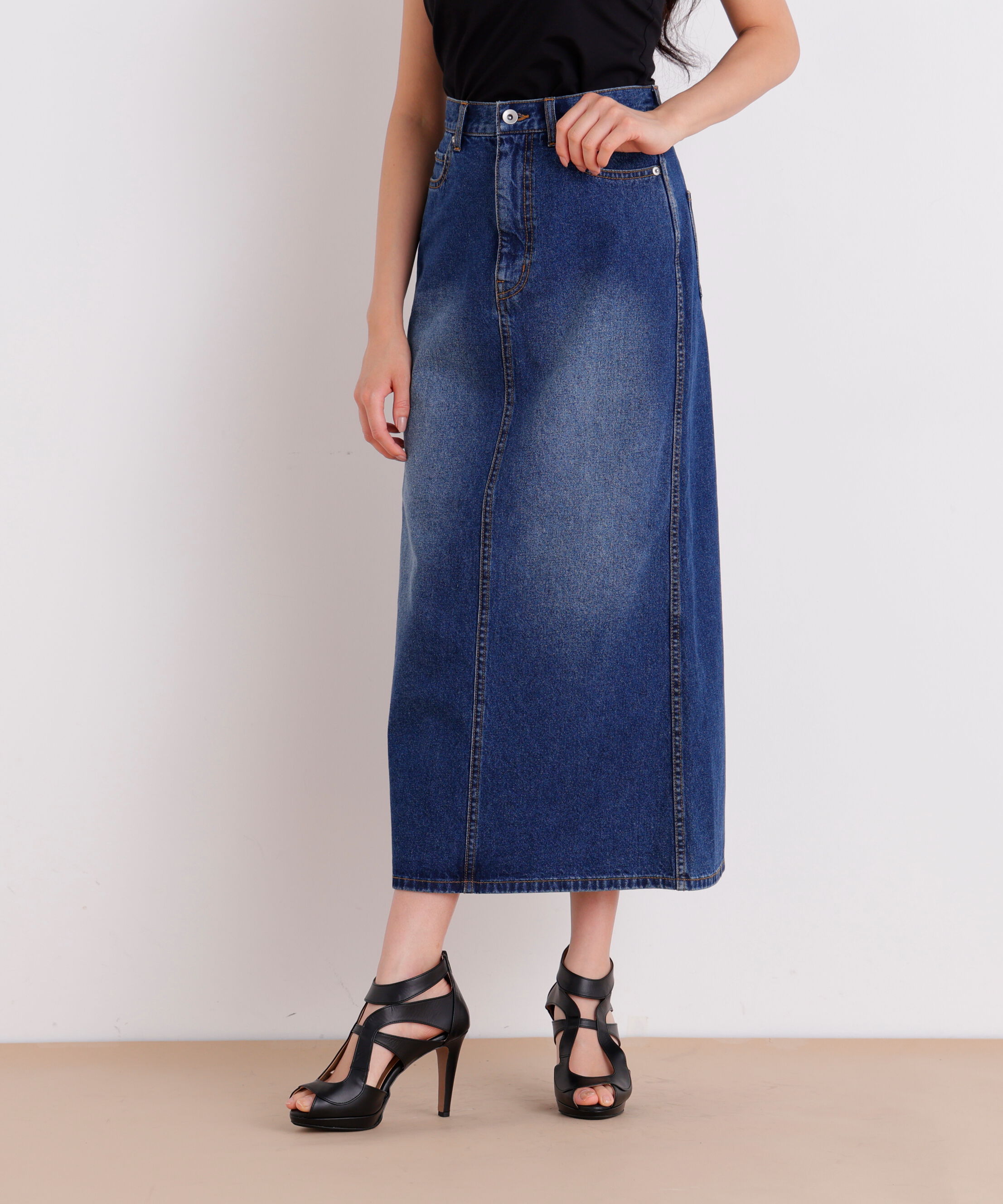  「［美香さん着用］デニムマキシＡラインスカート」|スカート|