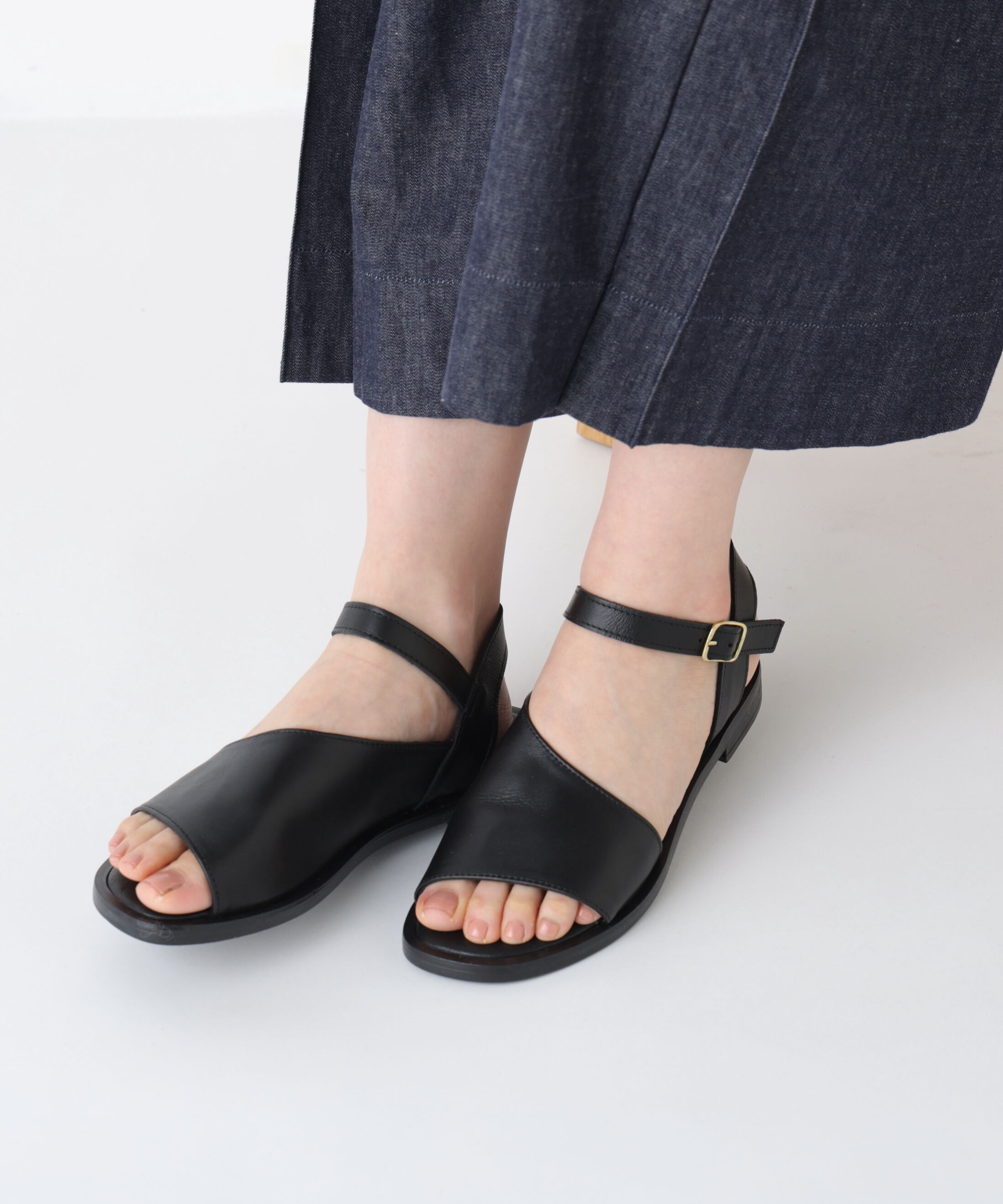  「◆ＥＮＥＳＳ　ストラップレザーサンダル」|その他|ブラック