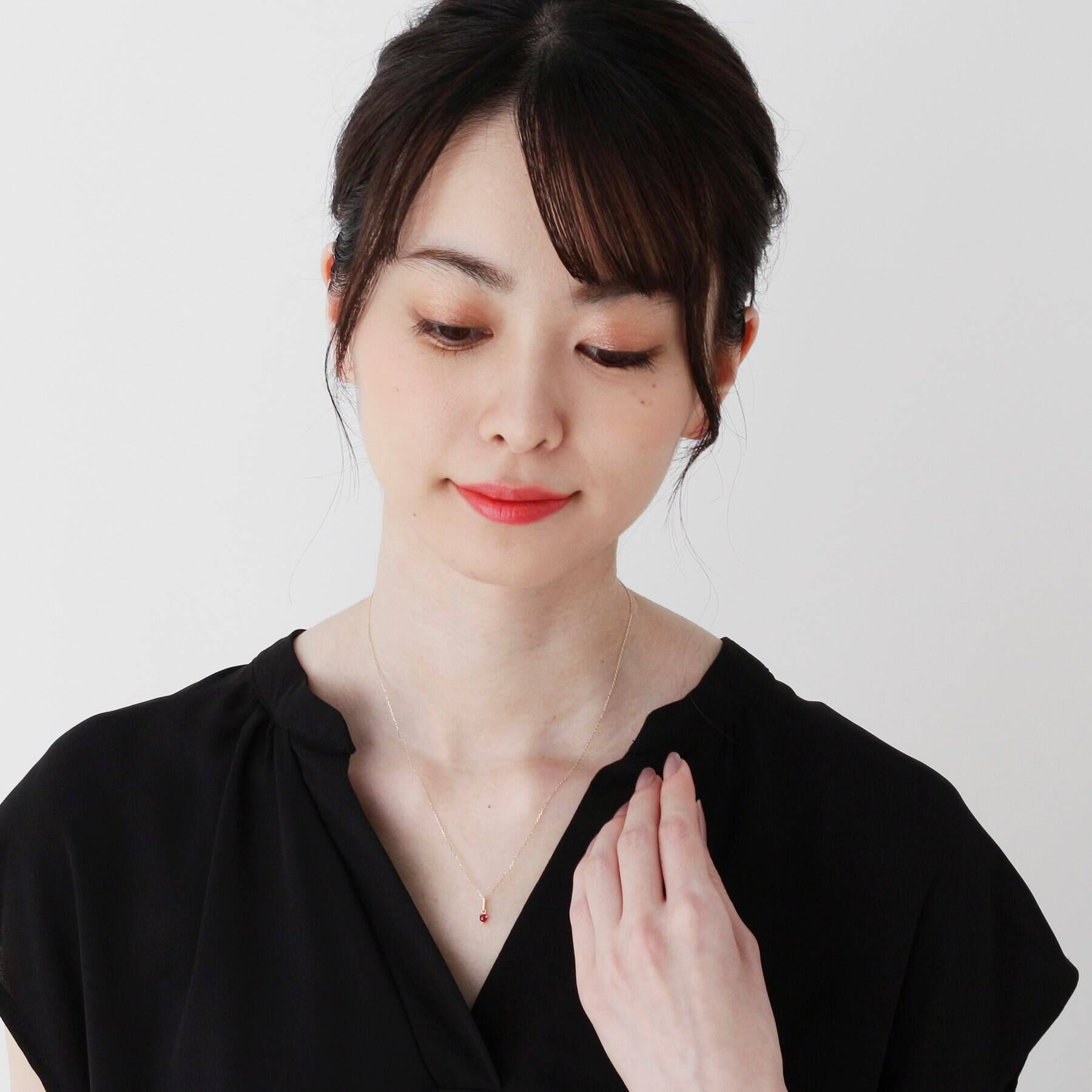 COCOSHNIK「【WEB限定】K10スピリチュアルストーン（ルビー）ネックレス」|ネックレス|